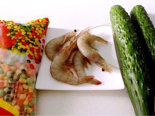 【节节高升 黄瓜酿虾仁时蔬】