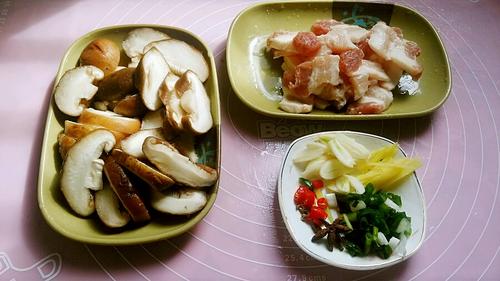 【猪肉炖粉条】