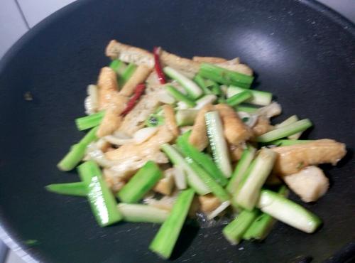 【油条烩丝瓜】