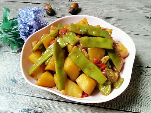 【土豆炖豆角】