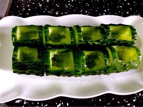 【节节高升 黄瓜酿虾仁时蔬】