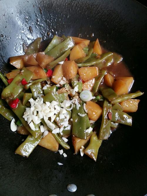 【土豆炖豆角】
