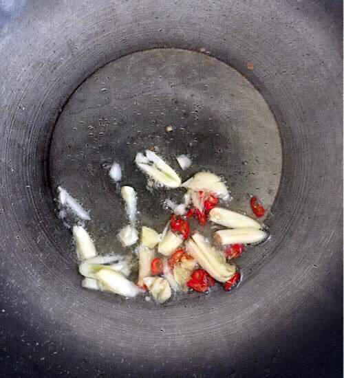 【芹菜炒牛肉】