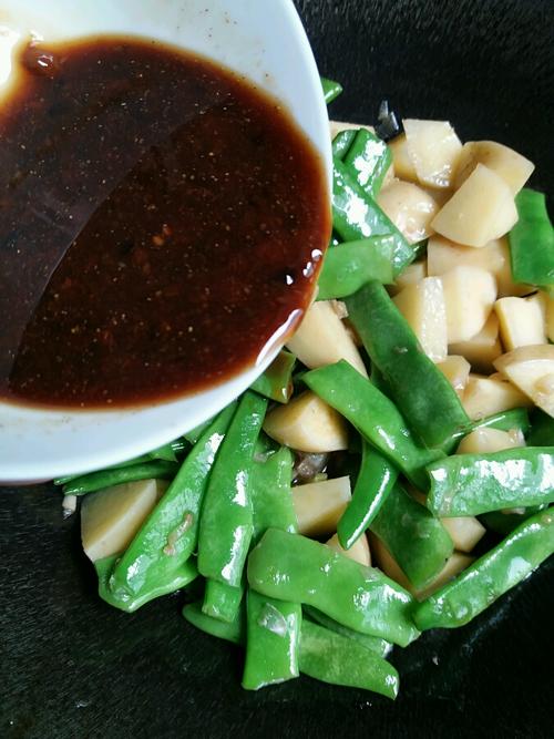 【土豆炖豆角】