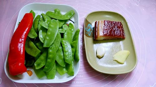 【荷兰豆炒腊肉】