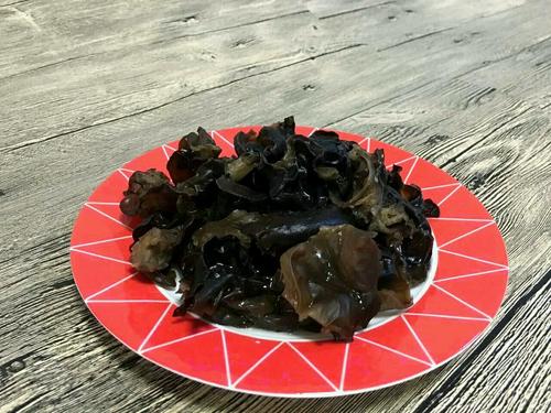 【洋葱木耳炒土鸡蛋】