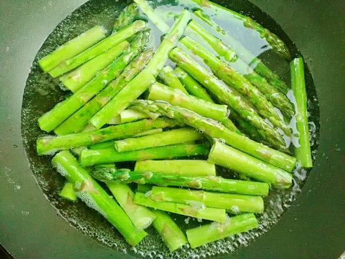 【响油芦笋】