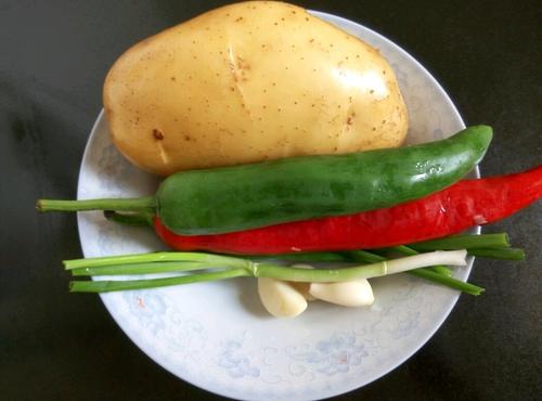 【酸辣土豆丝】