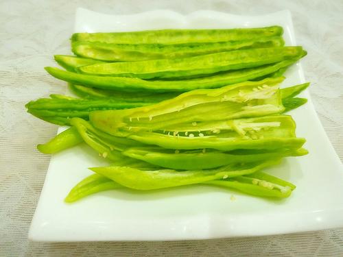 【青椒煎苦瓜】