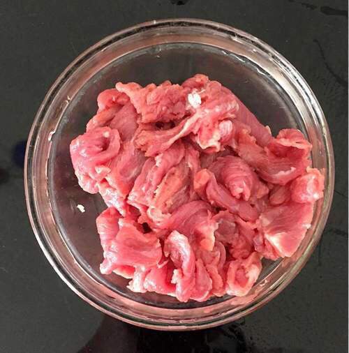 【芹菜炒牛肉】