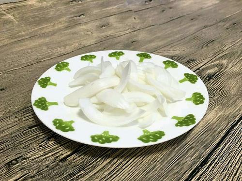 【洋葱木耳炒土鸡蛋】