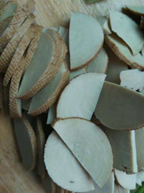 【芹菜炒豆腐干】