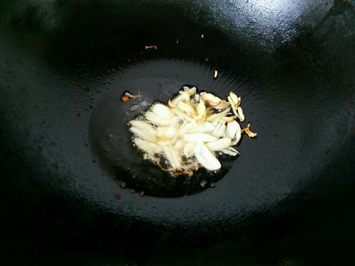 【红椒炒肚丝】