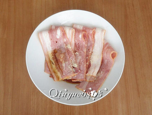 【培根卷金针菇】