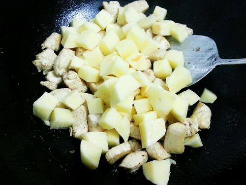 【咖喱土豆鸡块】