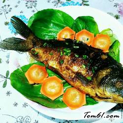 鲫鱼塞肉的做法