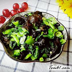 木耳炒小白菜的做法