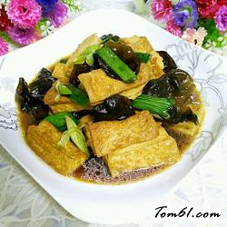 木耳烧豆腐的做法