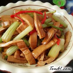 熏干炒香芹的做法