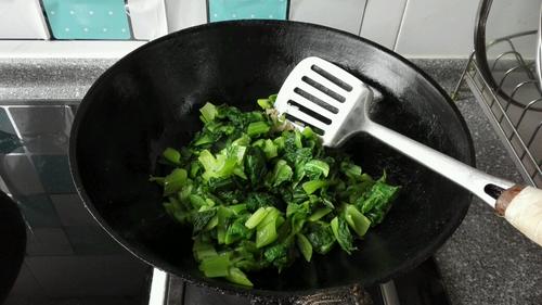 【木耳炒小白菜】