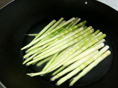 【炝炒春笋】