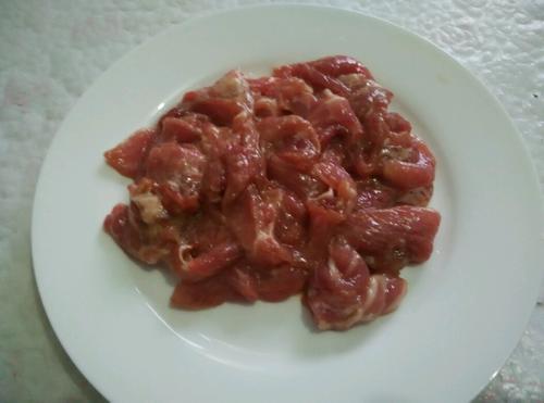 【牛肉炒洋葱】