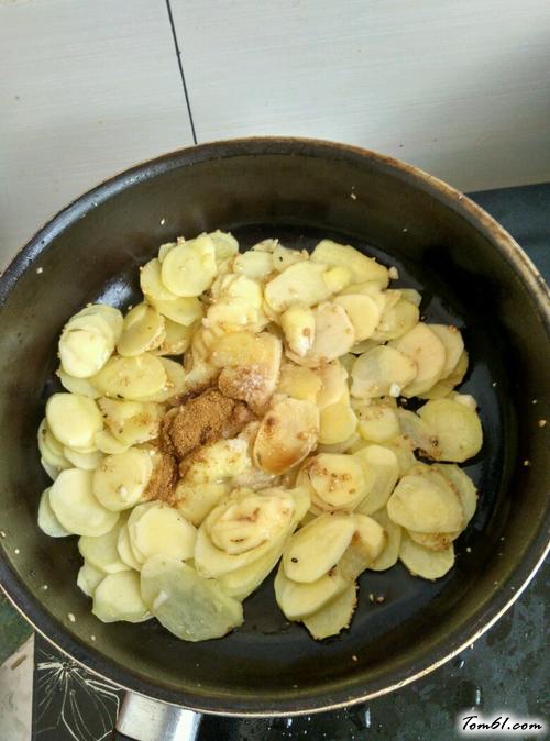 【香锅土豆片】