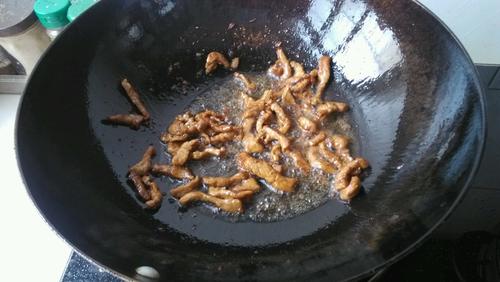 【芸豆角炒肉丝】