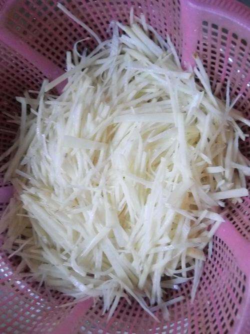 【酸辣土豆丝】