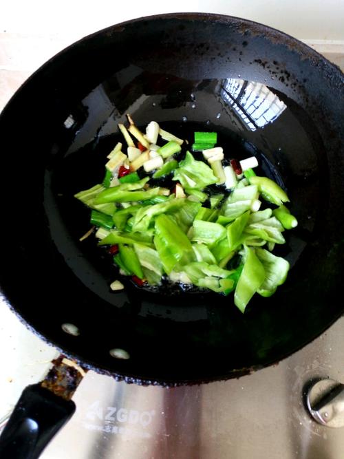 【青椒鱿鱼花】