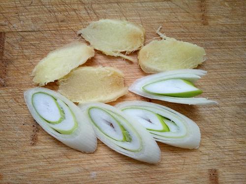 【秘制烤鸡翅】