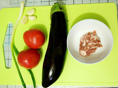 【番茄烧茄子】