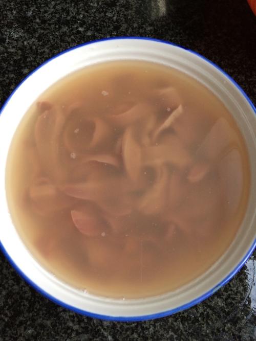 【秘制红汤猪腰】