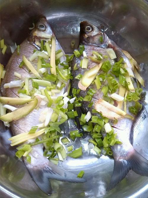 【豆瓣酱烧鲳鱼】