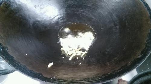 【青椒胡萝卜炒鸡丝】