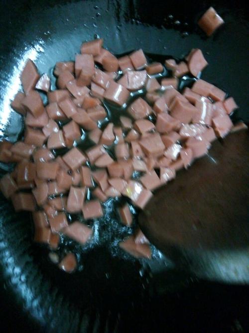 【火腿炒玉米】