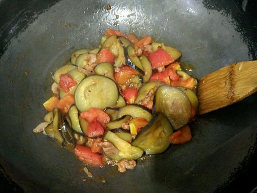 【番茄烧茄子】