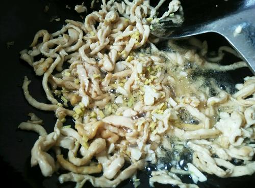 【豆豉辣椒炒肉】