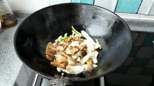 【蚝油腐竹素食菌】