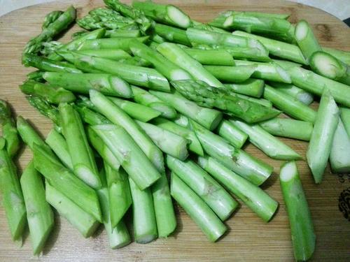 【芦笋炒虾仁】