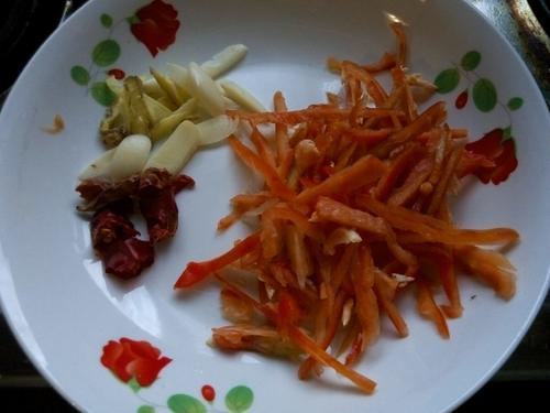 【酸辣土豆丝】