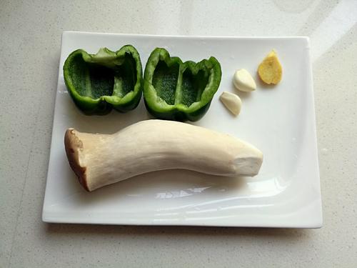 【酱汁杏鲍茹】