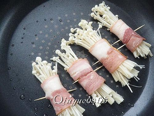 【培根卷金针菇】