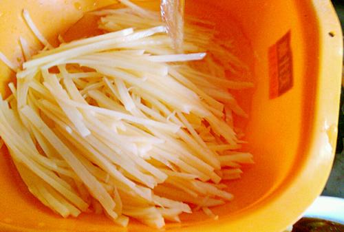 【鱼香土豆丝】