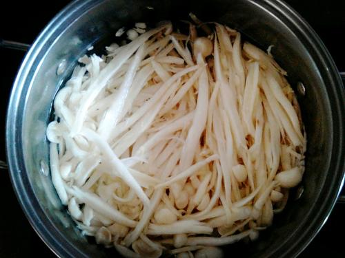 【番茄海鲜菇】