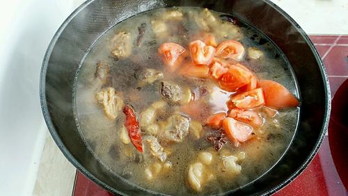 【番茄土豆烧牛腩】