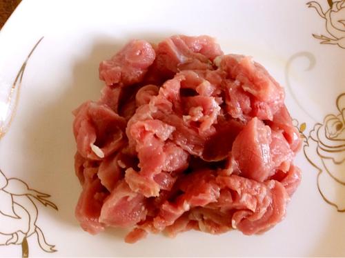 【过油肉土豆片】