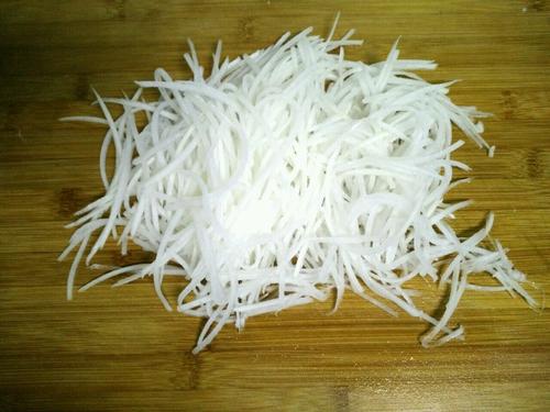 【葱香白萝卜丝】