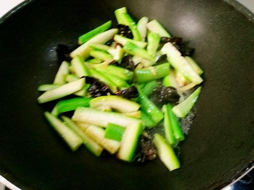 【 家常炒丝瓜】