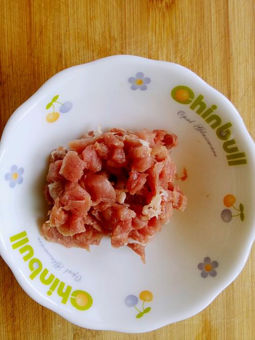 【辣白菜炒土豆片】